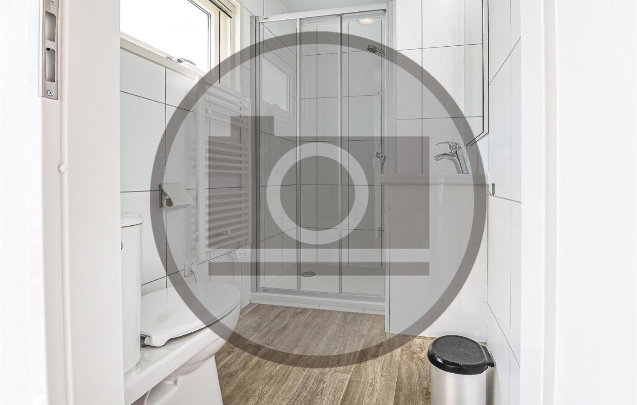 Stunning Ship In Aalsmeer With Kitchen Esterno foto